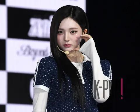 Kwak Yeon-ji / Jenis (tripleS) — Showcase