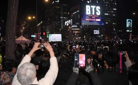 Joint Photography Pool — BTS Gwanghwamun Concert & Sketch