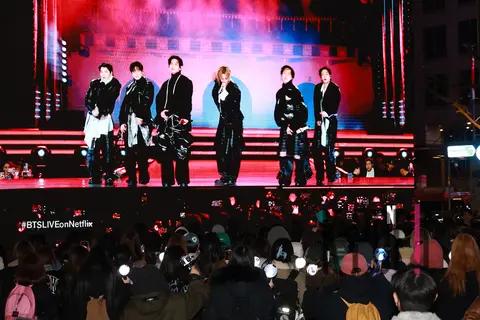Joint Photography Pool — BTS Gwanghwamun Concert & Sketch