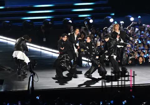 Joint Photography Pool — BTS Gwanghwamun Concert & Sketch