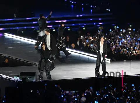Joint Photography Pool — BTS Gwanghwamun Concert & Sketch
